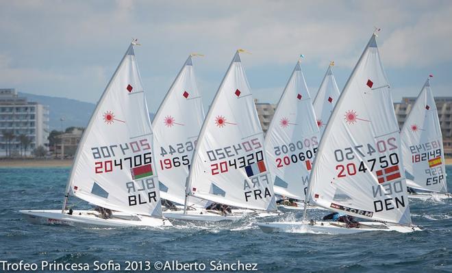 2013 ISAF World Cup Circuit - Hyeres - ISAF Sailing World Cup 2013 © Alberto sanchez